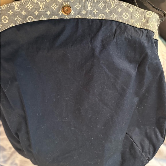 ❤️❤️ Lowest Price I can go. This purse in Hong Kong Dollars was 3300CAD - Picture 8 of 12